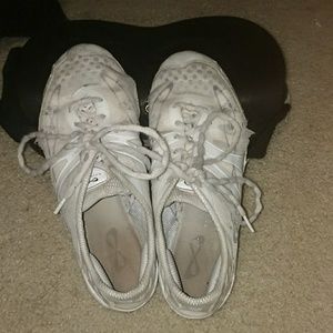 Used Nfinity Vengeance cheer shoes size 8